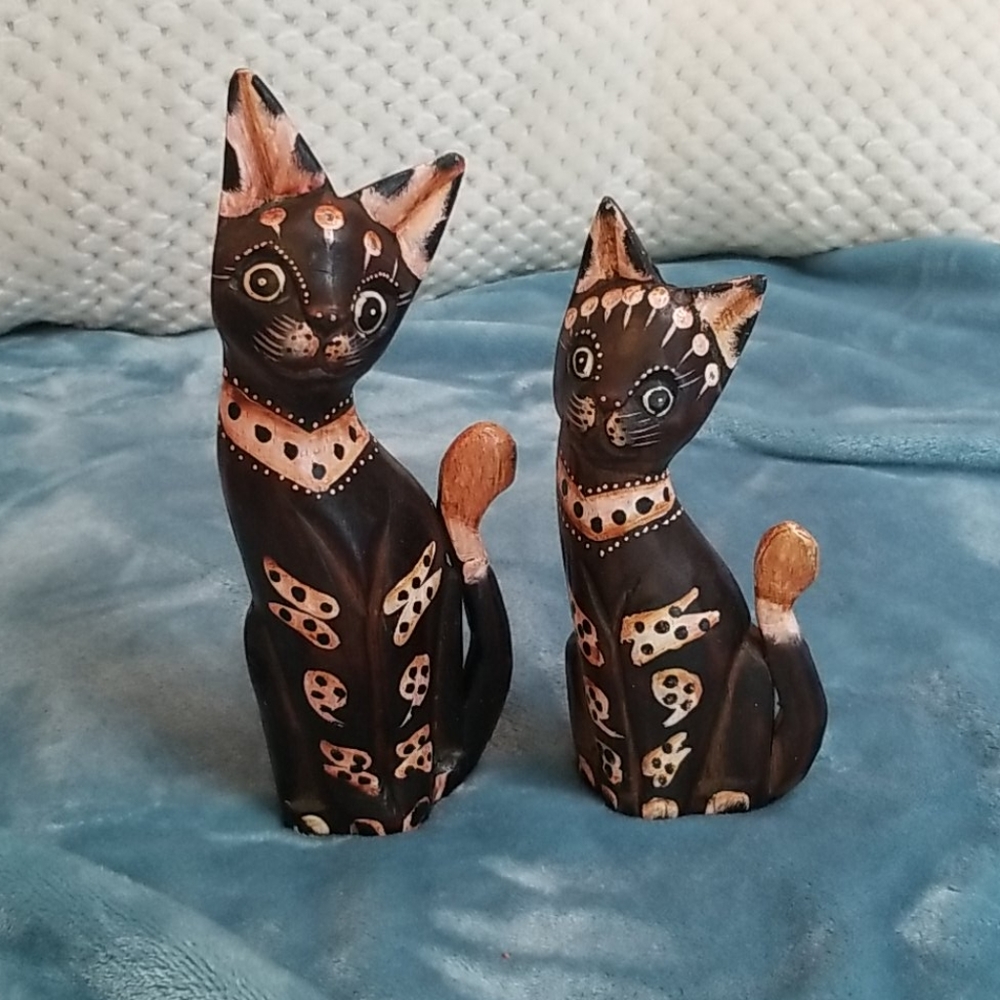 🐱🏝 Handmade Wooden Jamaican Cat Figurines